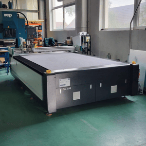 masă CNC